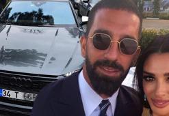Arda Turan Sevgililer Günü için garsona arabasını ödünç verdi!