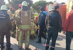 Esenyurt'ta kamyonet devrildi: Kolu araç altında kaldı
