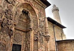 UNESCO listesindeki Divriği Ulu Cami'nin restorasyonu yeniden başlıyor