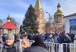 Ukrayna’da halk orduya katılmak için gönüllü oldu