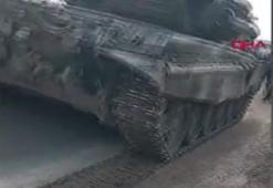 Ukrayna'da silahlanan siviller, Çernihiv bölgesinde ilerleyen Rus tankını durdurdu!