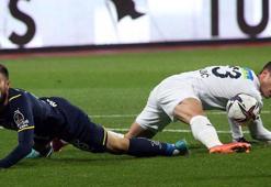 Önce yeni transfer TFF'ye bildirildi sonra Fenerbahçe Kasımpaşa'yı son dakika golüyle yendi