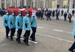 Eski bakan Sadi Somuncuoğlu için TBMM'de tören