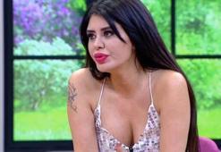 Ebru Polat dekolteli pozunu paylaştı! 'Ne izlediğime inanamazsınız'