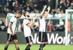 Beşiktaş'a Galatasaray maçı öncesi 2 yıldızdan güzel haber
