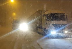 Çaldıran-Doğubayazit yolu ulaşıma kapatıldı