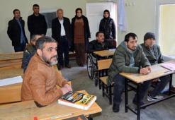 Engelliler ücretsiz kurslarla topluma kazandırılıyor
