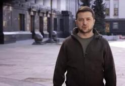 Zelenski son dakika duyurdu! Kiev'de sokağa indi, flaş 'zafer' açıklaması