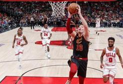 Cedi Osman'dan 14 sayı, 4 ribaunt, 3 asist ve 2 top çalma