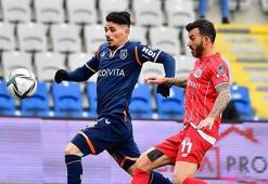 Başakşehir'e kendi sahasında Antalyaspor şoku!