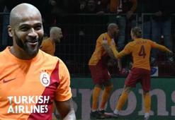 Galatasaray - Barcelona maçına damga vurdu! Marcao sevinçten çıldırdı! Bayrağı kırdı