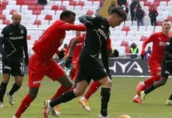 Sivasspor geriden geldi Altay'ı ateş hattında bıraktı