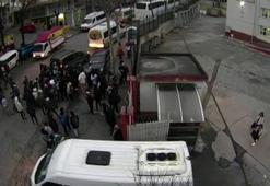 Okul önünde liseli gence silah ve bıçakla saldırdılar
