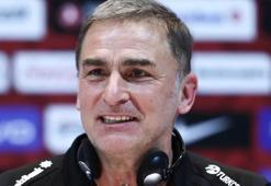 Kuntz, İrfan Can Kahveci, Mert Hakan Yandaş ve Arda Güler'in izahını yaptı Hakan Çalhanoğlu'na sahip çıktı