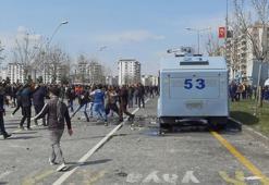 Diyarbakır'da HDP'nin nevruz etkinliği; PKK lehine slogan atanlara gözaltı