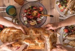 Sahurda ve iftarda hangi besinleri tercih etmeliyiz? Ramazan ayında kilo kontrolü nasıl sağlanır?