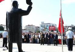 Bağcılar Meydanı'ndaki Atatürk Anıtı'nda 'benzerlik' tartışması