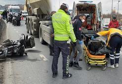 Küçükçekmece E-5'te korkunç kaza! Motosikletli genç feci şekilde can verdi