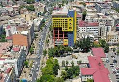 'Dünyanın en saçma binası' yıkılıyor! Google'da aratınca ilk sırada çıkıyordu...