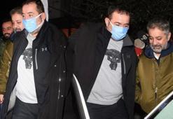 Ata Demirer'in zor anları! Yürümekte güçlük çekince arkadaşları koluna girdi