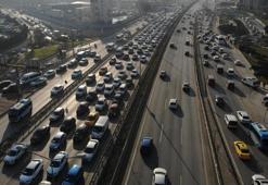 İstanbul’da haftanın ilk iş gününde trafik yüzde 60’ı buldu