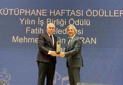 Kütüphane Haftası’nda Fatih Belediyesi’ne yılın işbirliği ödülü
