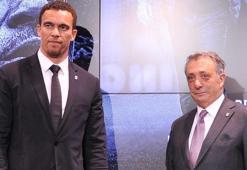 İsmael Süper Lig'de hayal kırıklığı yaratan stoperi istedi Beşiktaş yönetimi harekete geçti