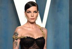Halsey, Oscar'a Türk sevgilisi Alev Aydın ile katıldı! İddialı tarzıyla göz kamaştırdı...