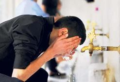 Abdesti bozan şeyler nelerdir? Abdesti bozan durumlar orucu bozar mı?