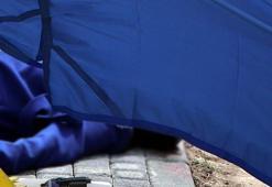 Mezarlıkta korkunç olay! Temizlik yapan çalışanlar kadını görünce telefona sarıldı...