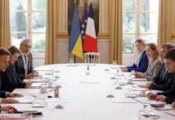 Macron, Rus ordusunun kaçırdığı Melitopol Belediye Başkanını Elysee Sarayı'nda ağırladı