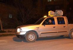 Sahura ilahiler ile kalkıyorlar