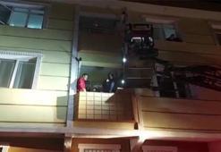 Tuzla'da binada yangın! 5 kişi hastaneye kaldırıldı