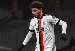 Beşiktaş'ta 3 futbolcu ile yollar ayrılıyor!