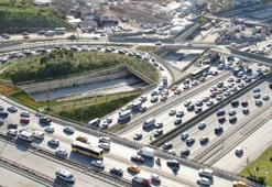 İstanbul’da cuma trafiği! Uzun kuyruklar oluştu