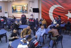 İzmir'in 'Kolpaçino' kumarhanesine baskın! Suçüstü yakalandılar