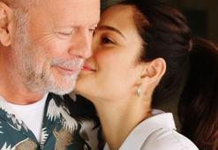 Oyunculuğa veda ettiğini duyurmuştu! Bruce Willis ilk kez görüldü: Eşi Emma Hemming paylaştı