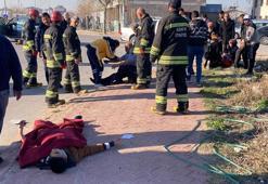 Kamyonet, işçi servis minibüsüyle çarpıştı: 7 yaralı