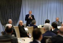 Bakan Akar, Komutanlar, Savunma Sanayi Şirketlerinin Temsilcileri ve Bakanlık Personeli ile iftar yaptı