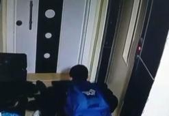 Esenyurt'ta ayakkabı hırsızlığı kamerada
