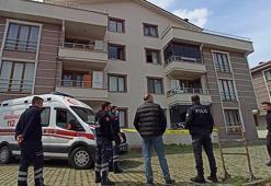 Cam silerken ikinci kattan düşen kadın hayatını kaybetti