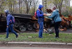 Rusya Odessa’daki çok katlı binayı roketle vurdu