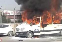 Başakşehir'de panik, servis minibüsü aniden alev aldı!