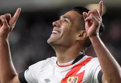Müzmin sakat Falcao'dan bir imza daha