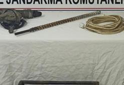 Defineciler suçüstü yakalandı