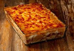 Arda'nın Ramazan Mutfağı -Beşamel Soslu Musakka Tarifi - Beşamel Soslu Musakka Nasıl Yapılır?