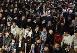 Bursa'da, bayram namazında Ulu Cami doldu