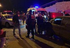 İzmir'de iki otomobil çarpıştı: 5 yaralı