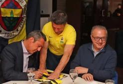SON DAKİKA ANLAŞMA TAMAM! İşte F.Bahçe'nin 51 yaşındaki yeni hocası