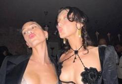 Bella Hadid pozlarıyla ortalığı kasıp kavurdu!